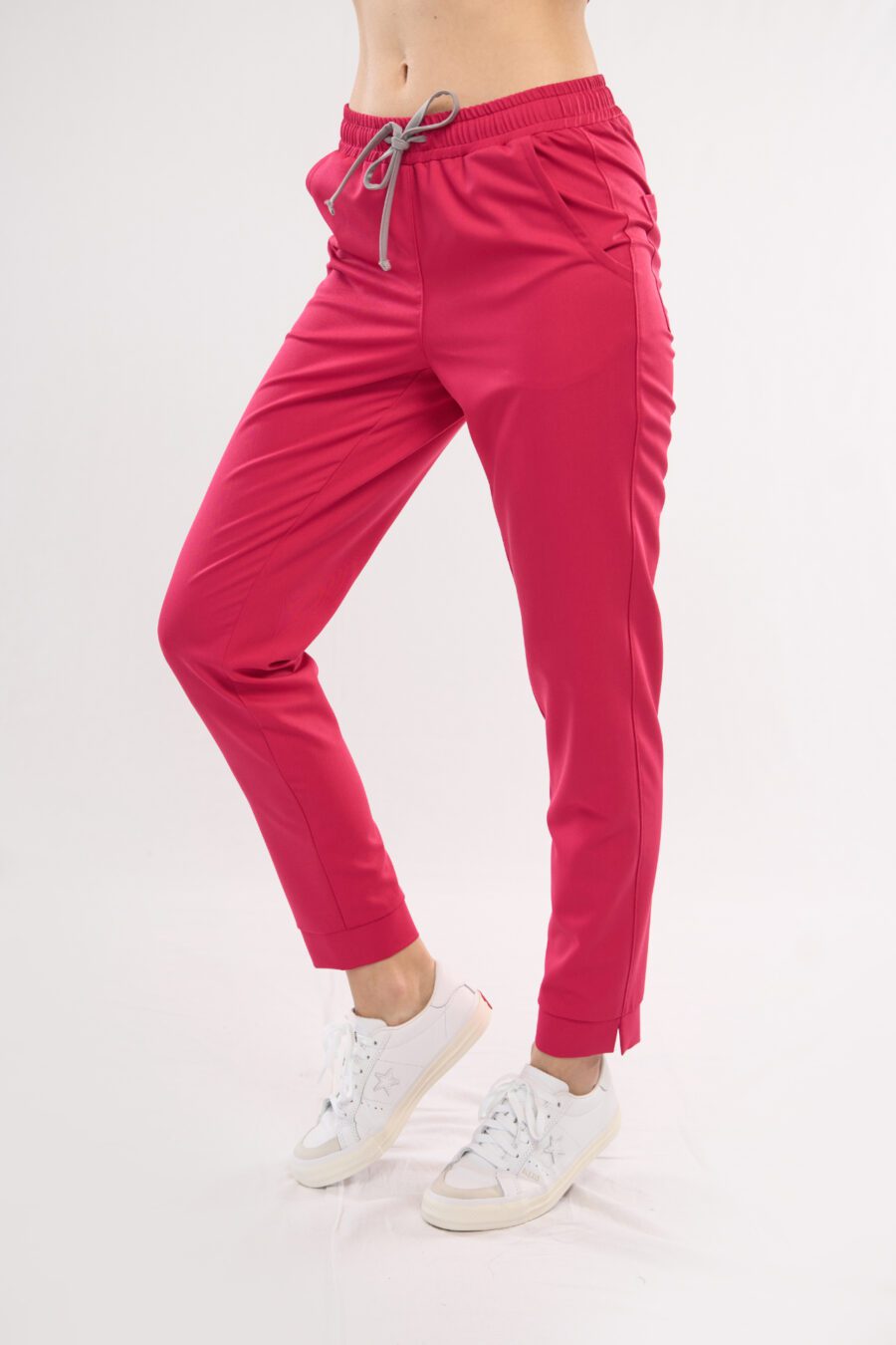 magenta - spodnie medyczne damskie slim fit - profil